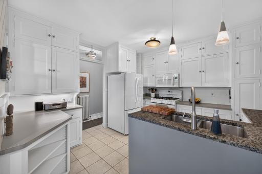 2725 Irving Avenue S, 1, Minneapolis, MN 55408