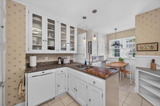 2725 Irving Avenue S, 1, Minneapolis, MN 55408