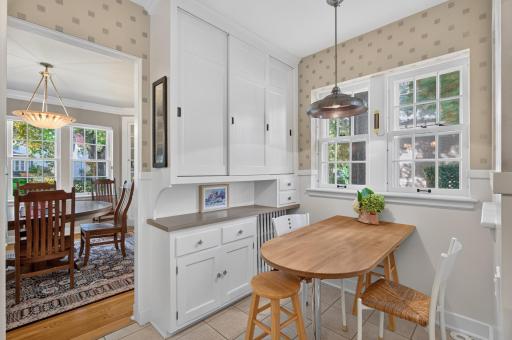 2725 Irving Avenue S, Kitchen Eat-In Area.jpg