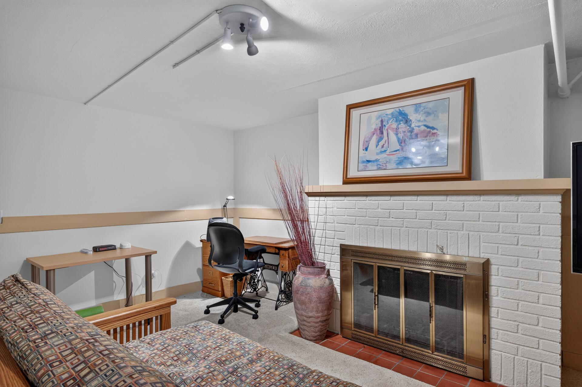 2725 Irving Avenue S, Lower Level Family Room