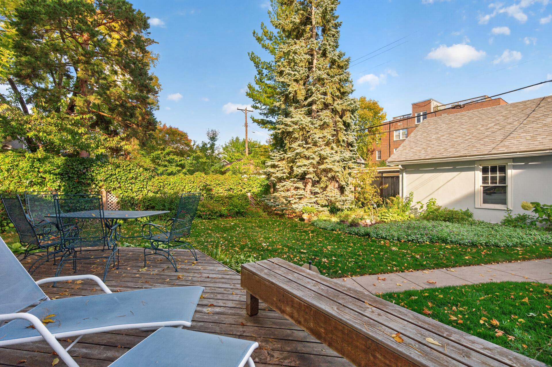 2725 Irving Avenue S. A View to the Backyard