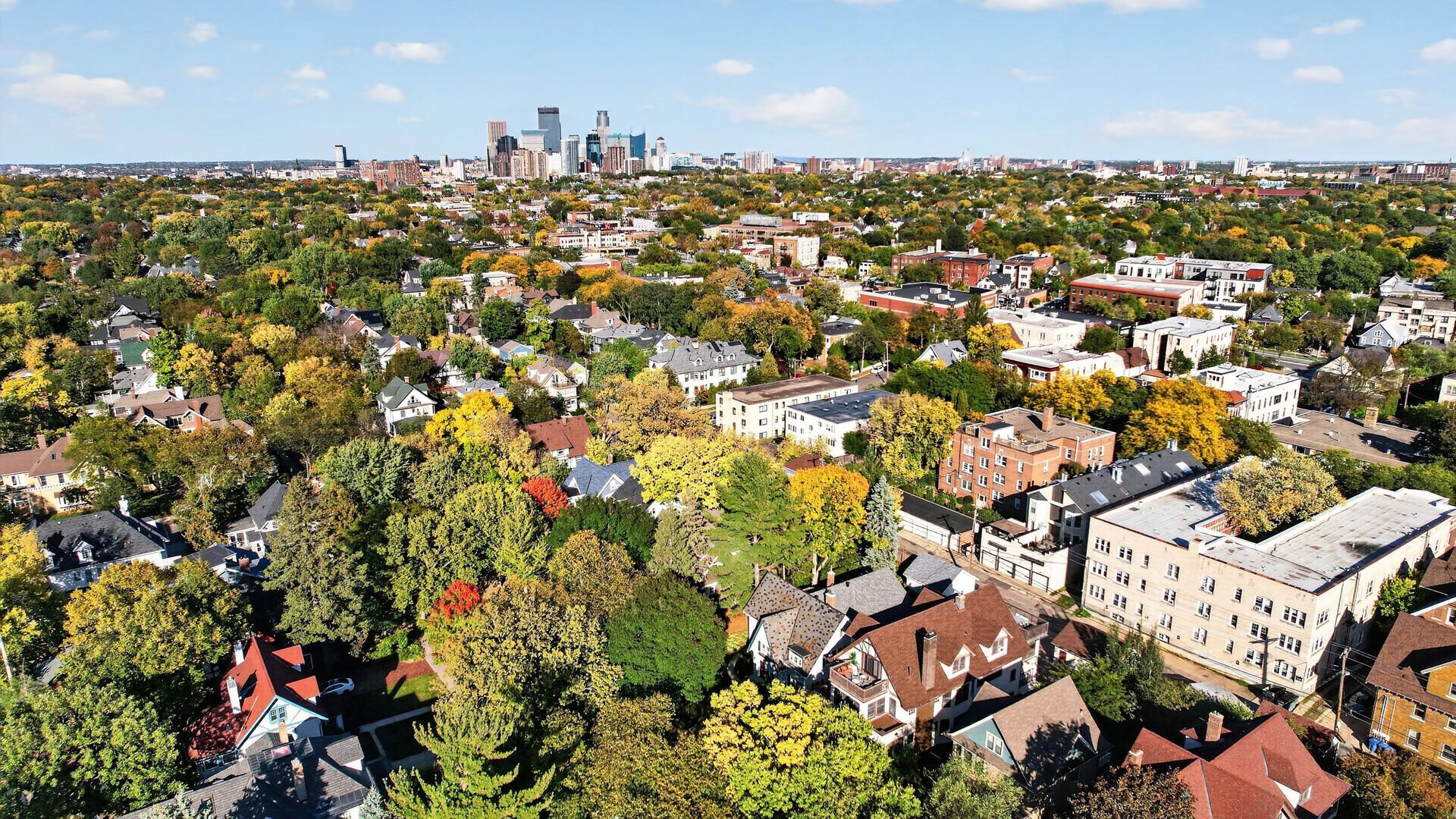 2725 Irving Avenue S, Downtown Mpls in Background.jpg