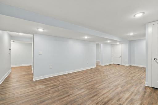 176 Fairview Avenue S, Saint Paul, MN 55105