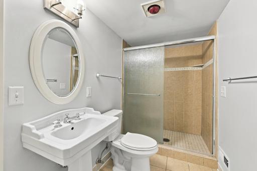 176 Fairview Avenue S, Saint Paul, MN 55105