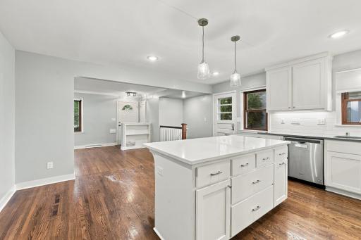 176 Fairview Avenue S, Saint Paul, MN 55105