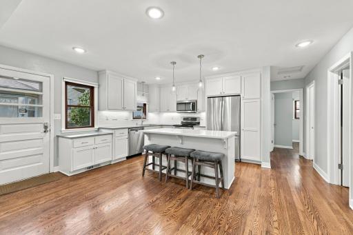 176 Fairview Avenue S, Saint Paul, MN 55105