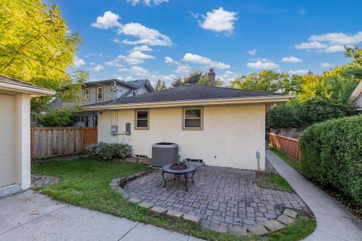 176 Fairview Avenue S, Saint Paul, MN 55105