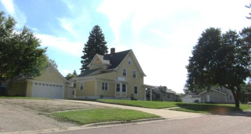 223 E Schlieman Avenue, Appleton, MN 56208
