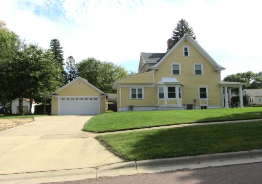 223 E Schlieman Avenue, Appleton, MN 56208