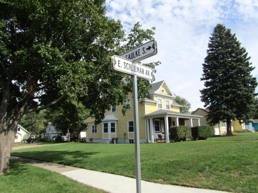 223 E Schlieman Avenue, Appleton, MN 56208