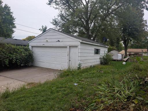 556 11th Avenue N, South Saint Paul, MN 55075