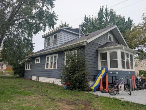 556 11th Avenue N, South Saint Paul, MN 55075