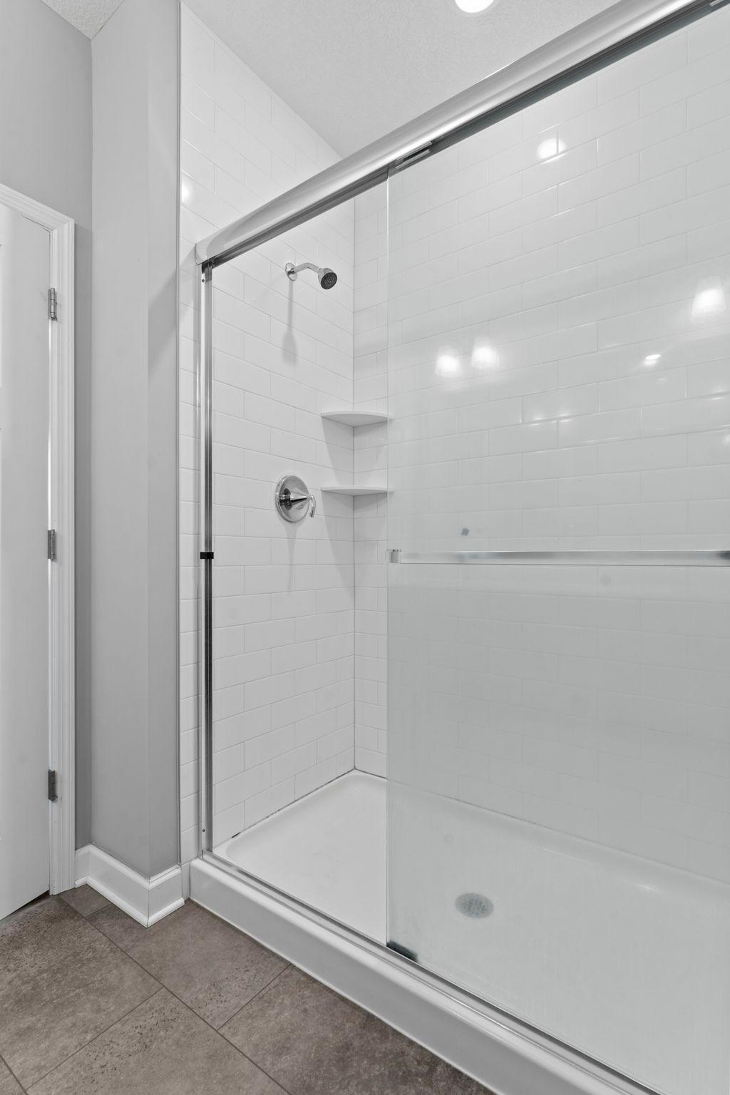 35-web-or-mls-7381 Emily Cir-148.jpg