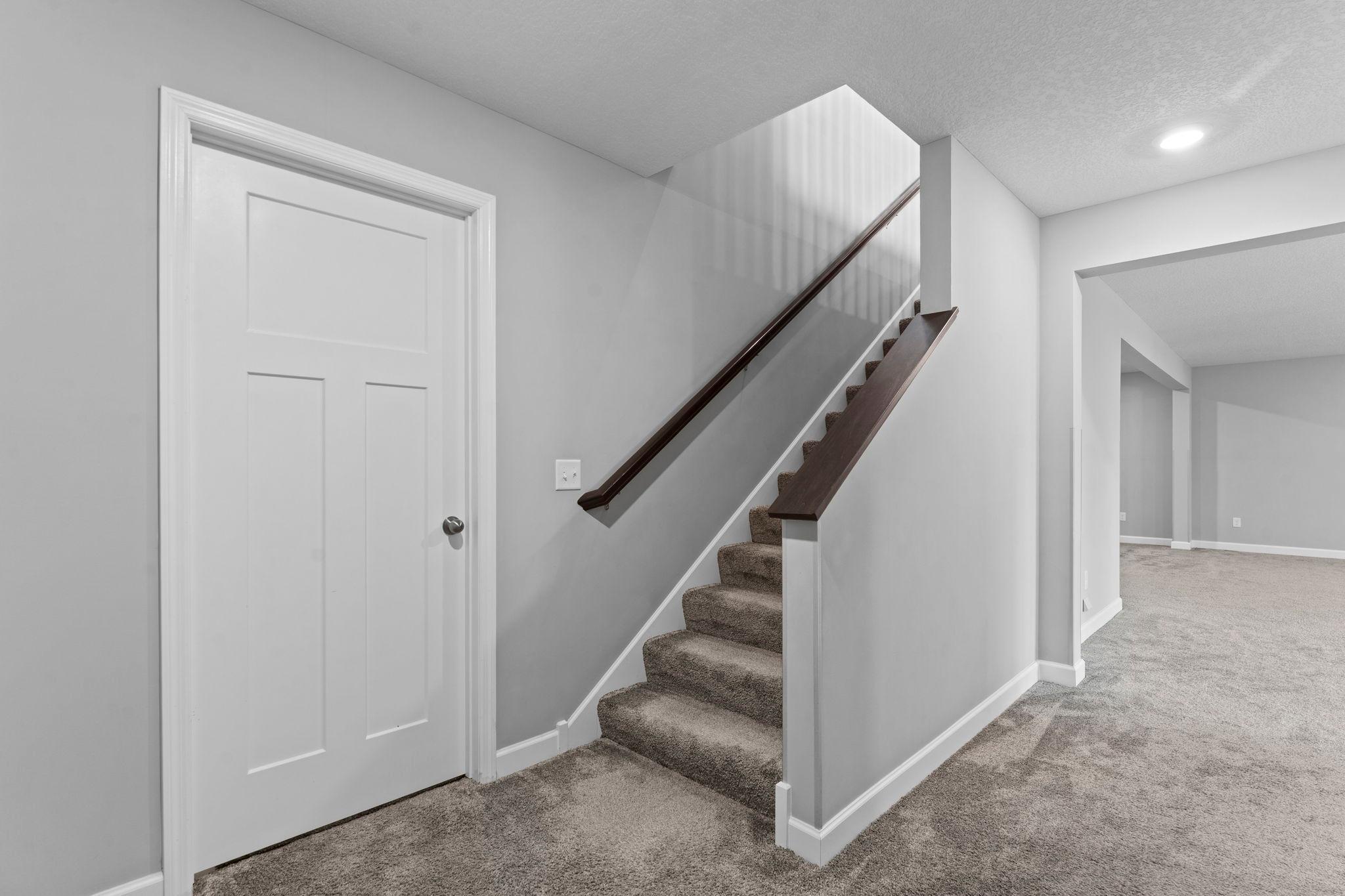 43-web-or-mls-7381 Emily Cir-163.jpg
