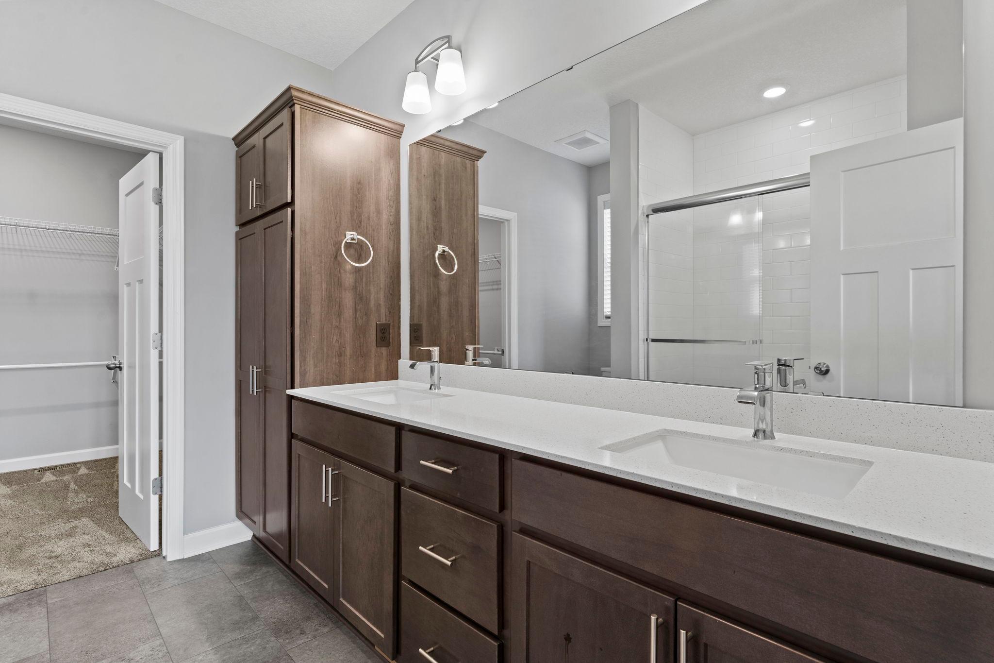 33-web-or-mls-7381 Emily Cir-138.jpg