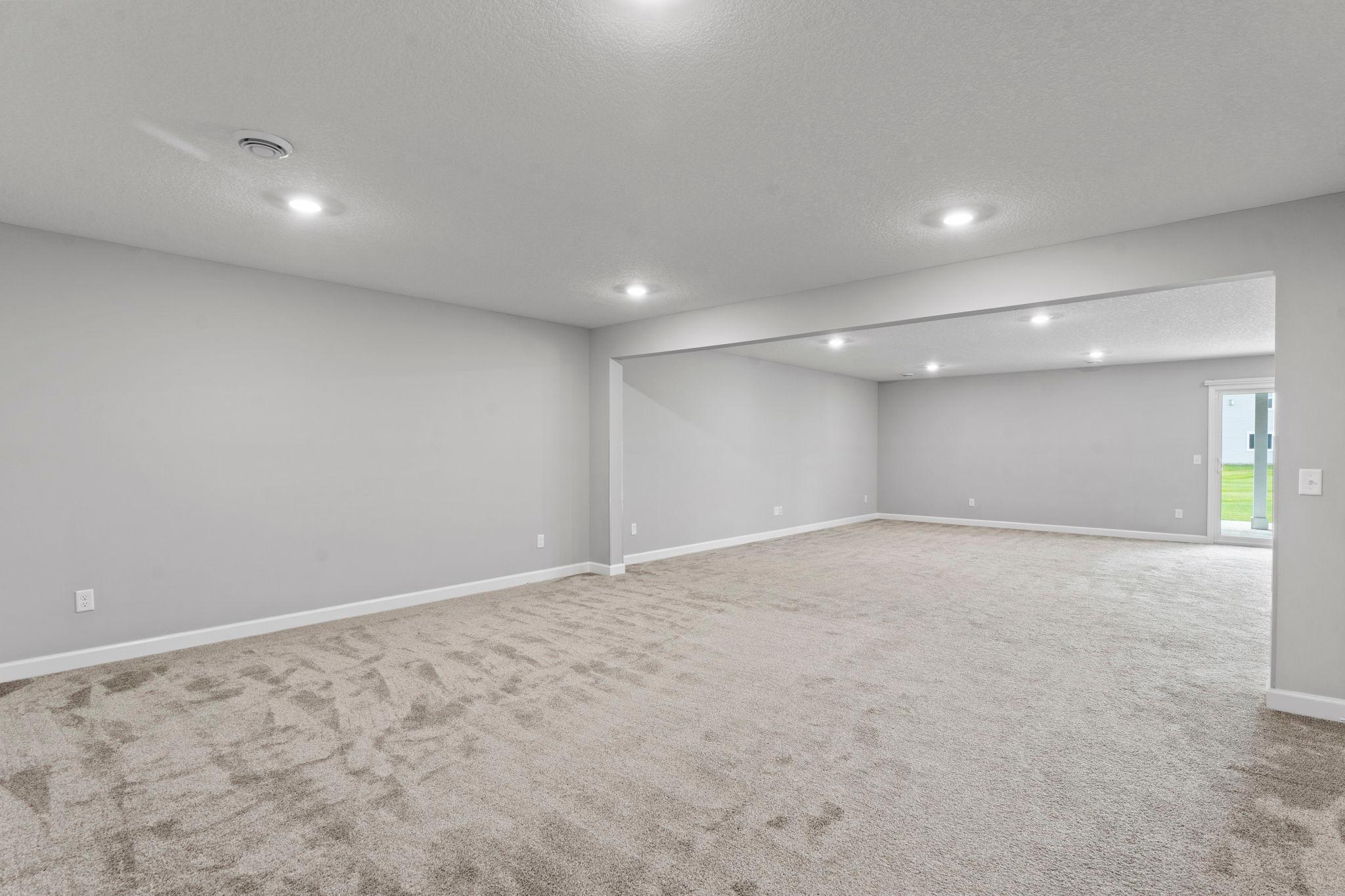 52-web-or-mls-7381 Emily Cir-216.jpg