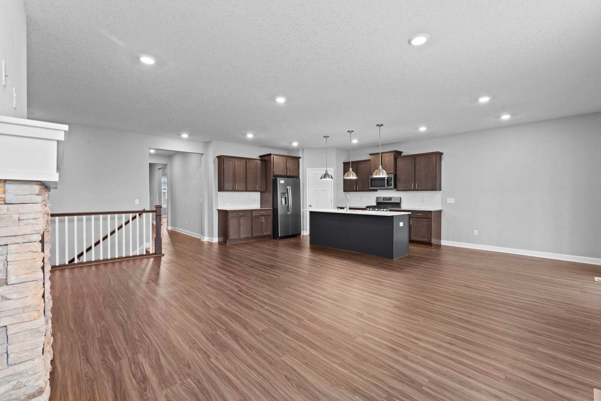 17-web-or-mls-7381 Emily Cir-88.jpg