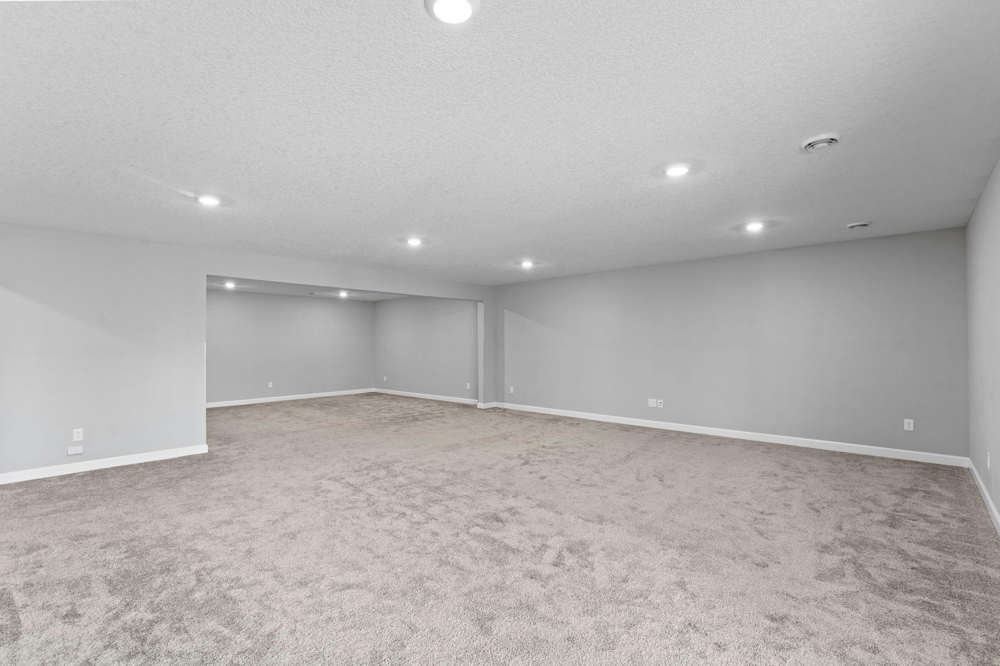 47-web-or-mls-7381 Emily Cir-193.jpg
