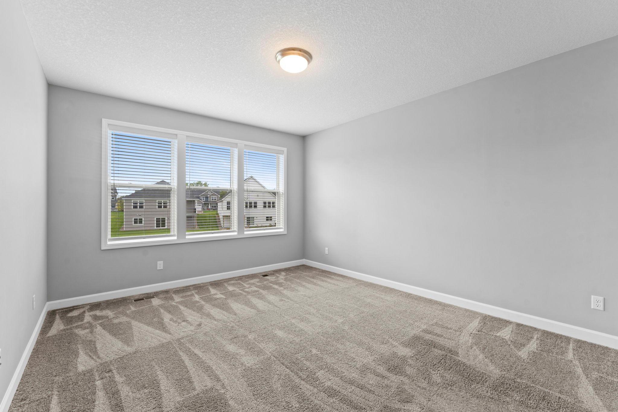 31-web-or-mls-7381 Emily Cir-128.jpg