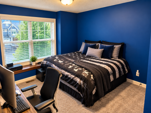 19235 Huxley Avenue, Lakeville, MN 55044