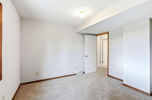 17330 Ipswich Way, Lakeville, MN 55044