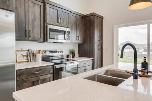 2522 38th Avenue S, Moorhead, MN 56560