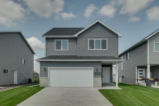 2522 38th Avenue S, Moorhead, MN 56560