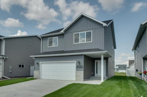 2522 38th Avenue S, Moorhead, MN 56560