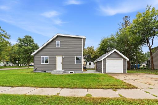 4533 Welcome Avenue N, Minneapolis, MN 55422