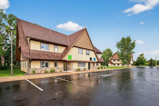 2115 County Road D E, 200, Saint Paul, MN 55109