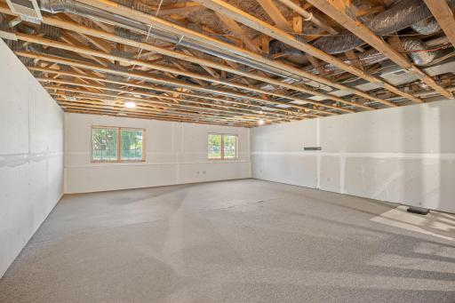 775 Rockford Avenue E, Delano, MN 55328