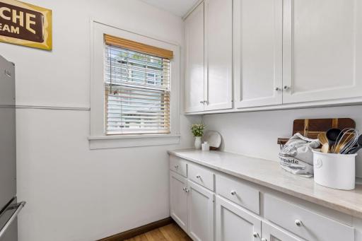 3001 W 47th Street, Minneapolis, MN 55410