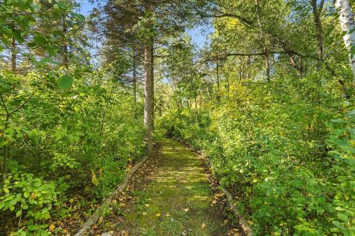 975 Jewel Avenue N, Lake Elmo, MN 55042