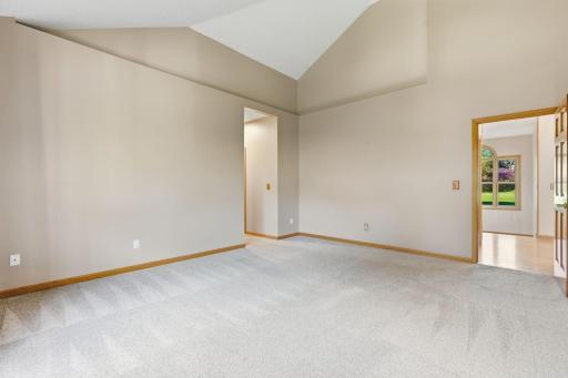975 Jewel Avenue N, Lake Elmo, MN 55042