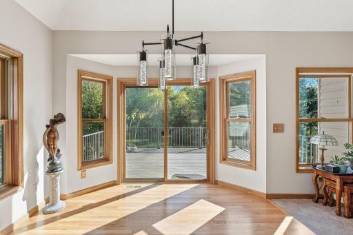 975 Jewel Avenue N, Lake Elmo, MN 55042