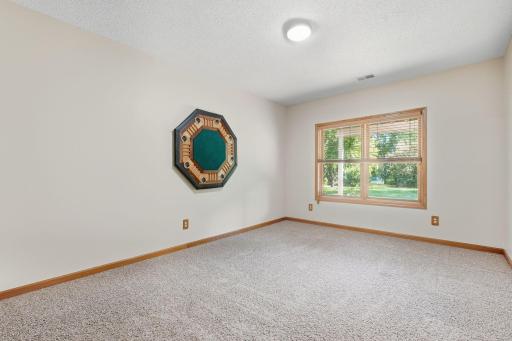 975 Jewel Avenue N, Lake Elmo, MN 55042