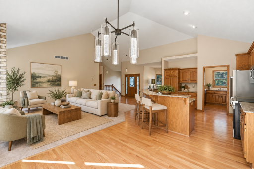 975 Jewel Avenue N, Lake Elmo, MN 55042