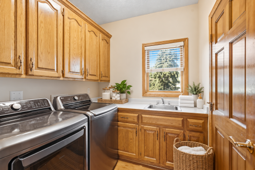 975 Jewel Avenue N, Lake Elmo, MN 55042