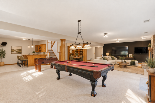 975 Jewel Avenue N, Lake Elmo, MN 55042