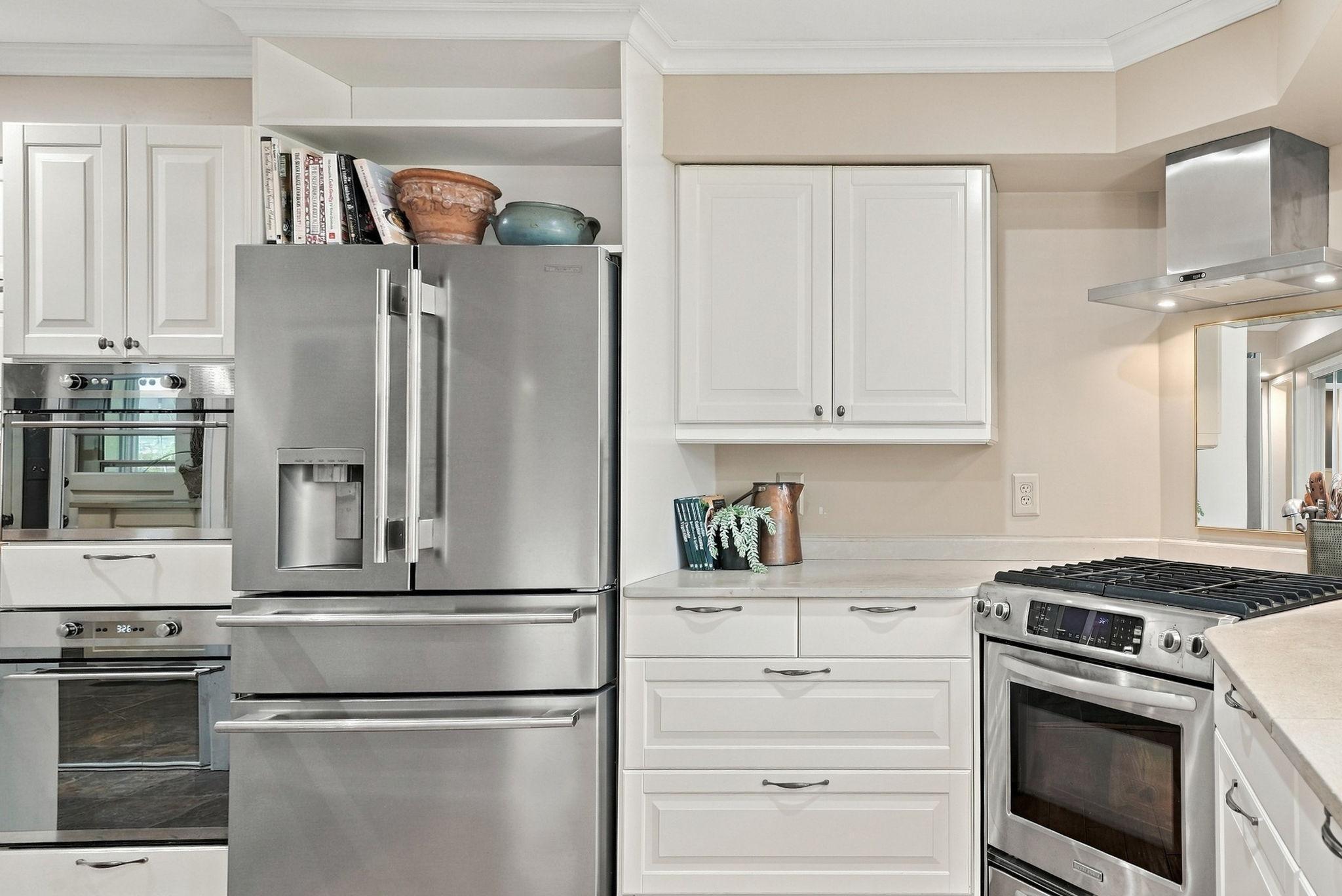 25-web-or-mls-6109_Tingdale_Avenue_Minneapolis_007.jpg