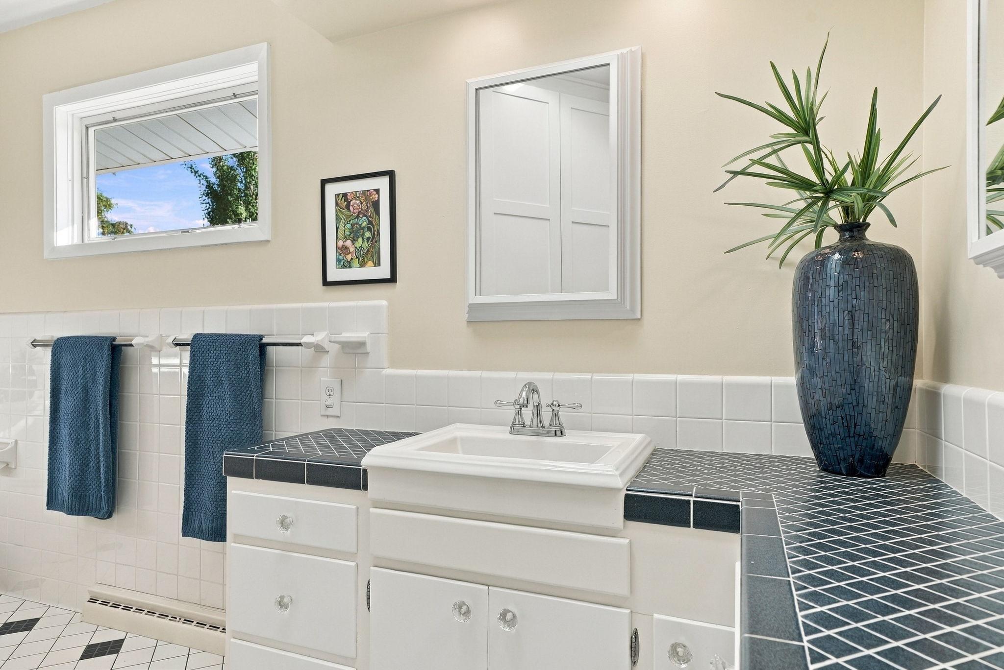 68-web-or-mls-6109_Tingdale_Avenue_Minneapolis_061.jpg