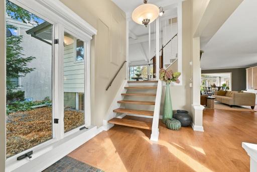 9-web-or-mls-6109_Tingdale_Avenue_Minneapolis_015.jpg