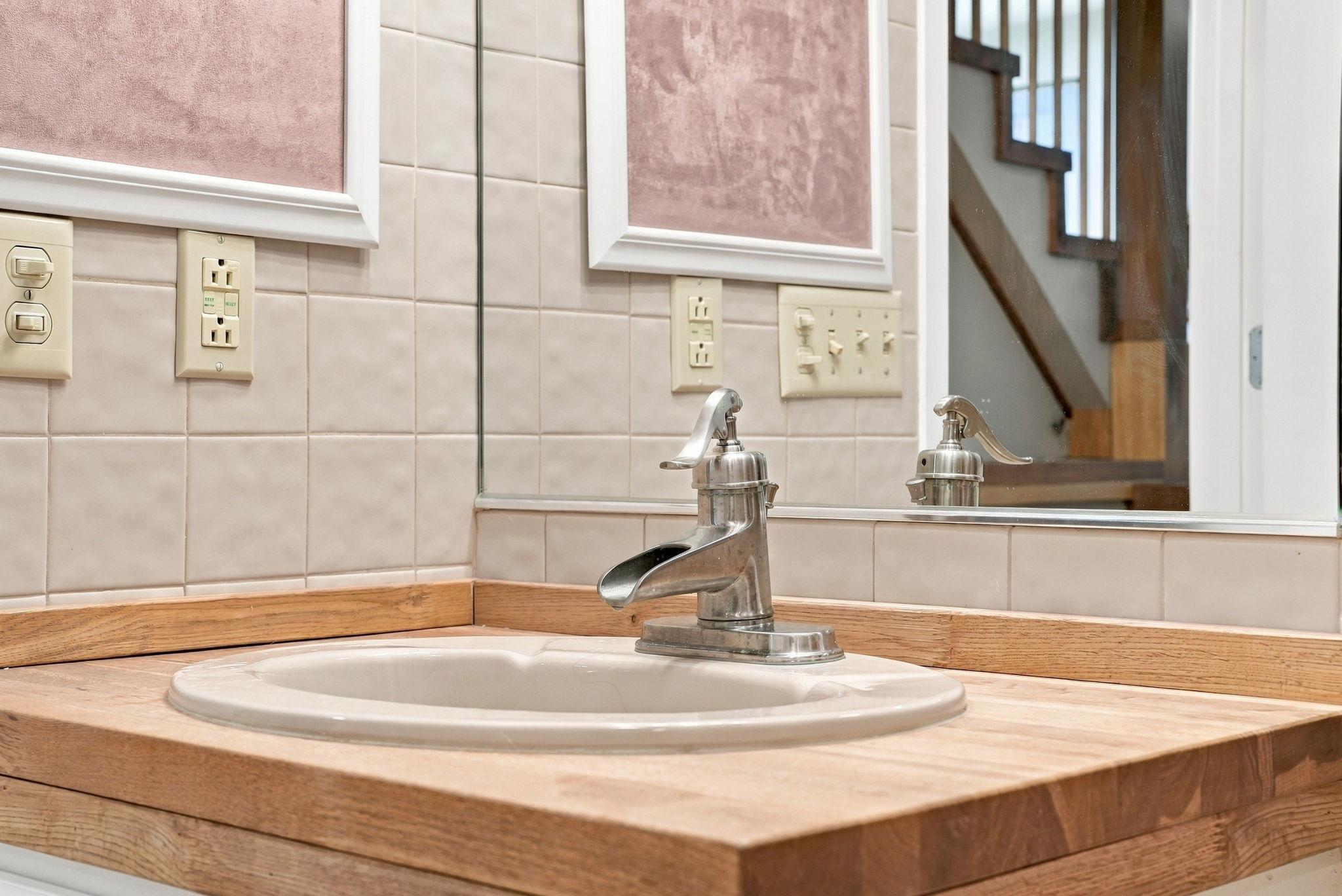 99-web-or-mls-6109_Tingdale_Avenue_Minneapolis_095.jpg