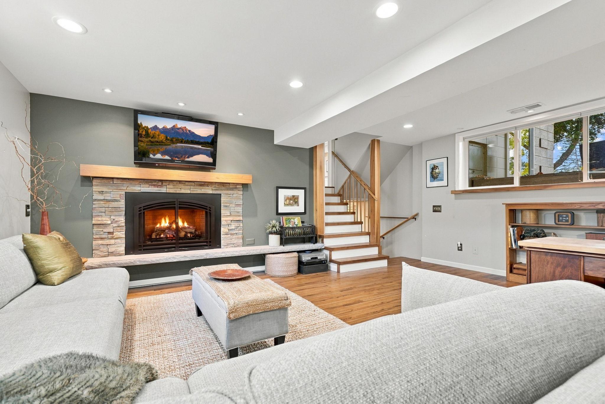 41-web-or-mls-6109_Tingdale_Avenue_Minneapolis_035.jpg