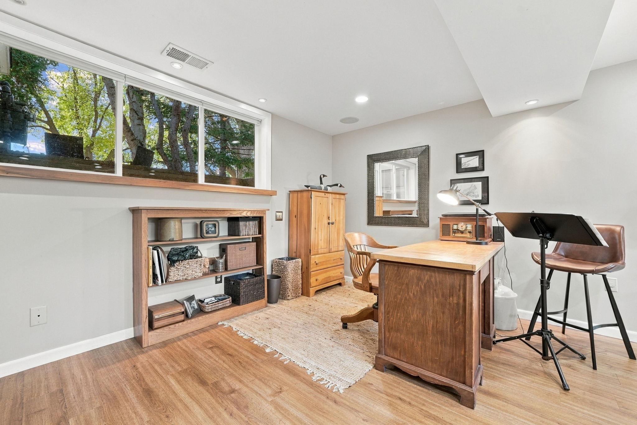45-web-or-mls-6109_Tingdale_Avenue_Minneapolis_034.jpg