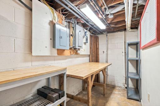 77-web-or-mls-6109_Tingdale_Avenue_Minneapolis_044.jpg