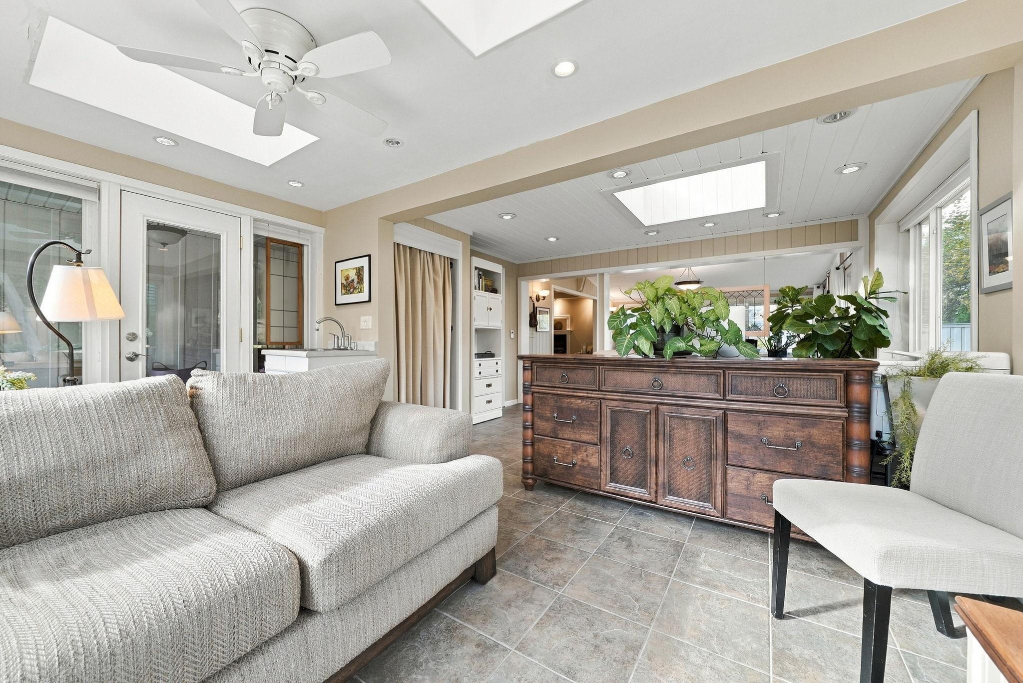 36-web-or-mls-6109_Tingdale_Avenue_Minneapolis_027.jpg