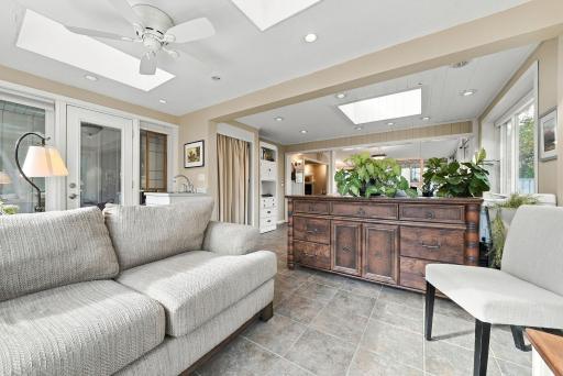 36-web-or-mls-6109_Tingdale_Avenue_Minneapolis_027.jpg