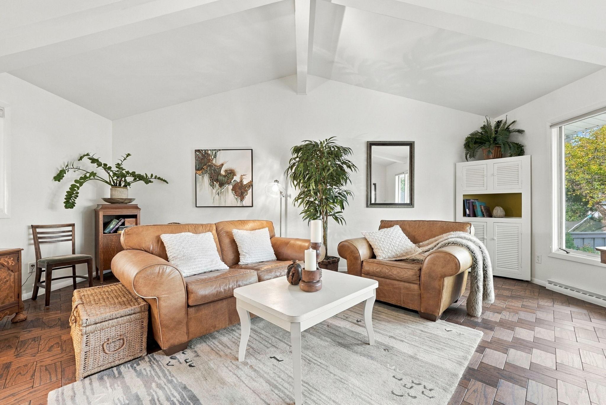 53-web-or-mls-6109_Tingdale_Avenue_Minneapolis_047.jpg
