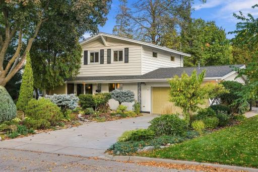 Welcome to 6109 Tingdale Avenue in beautiful Edina.